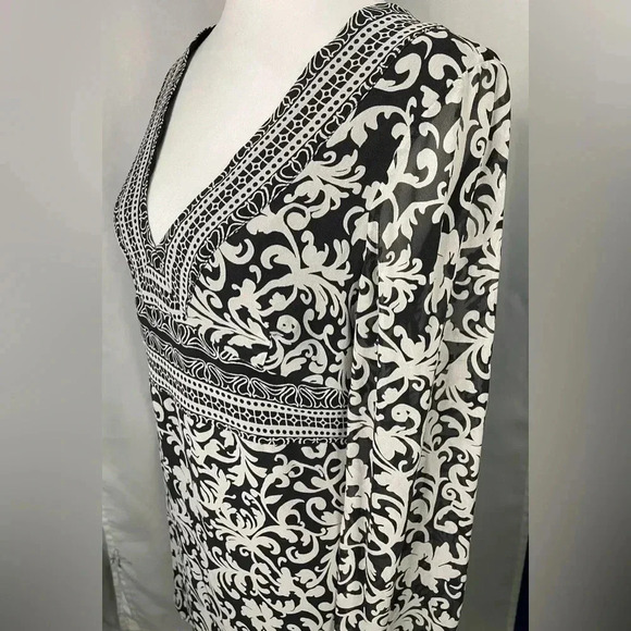 White House Black Market long sleeve silk tunic blouse‎ - Picture 3 of 5